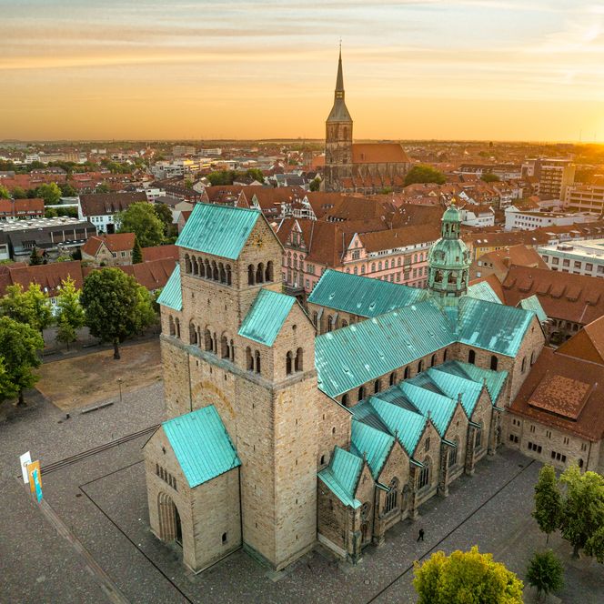 Blick auf den Mariendom in Hildesheim
