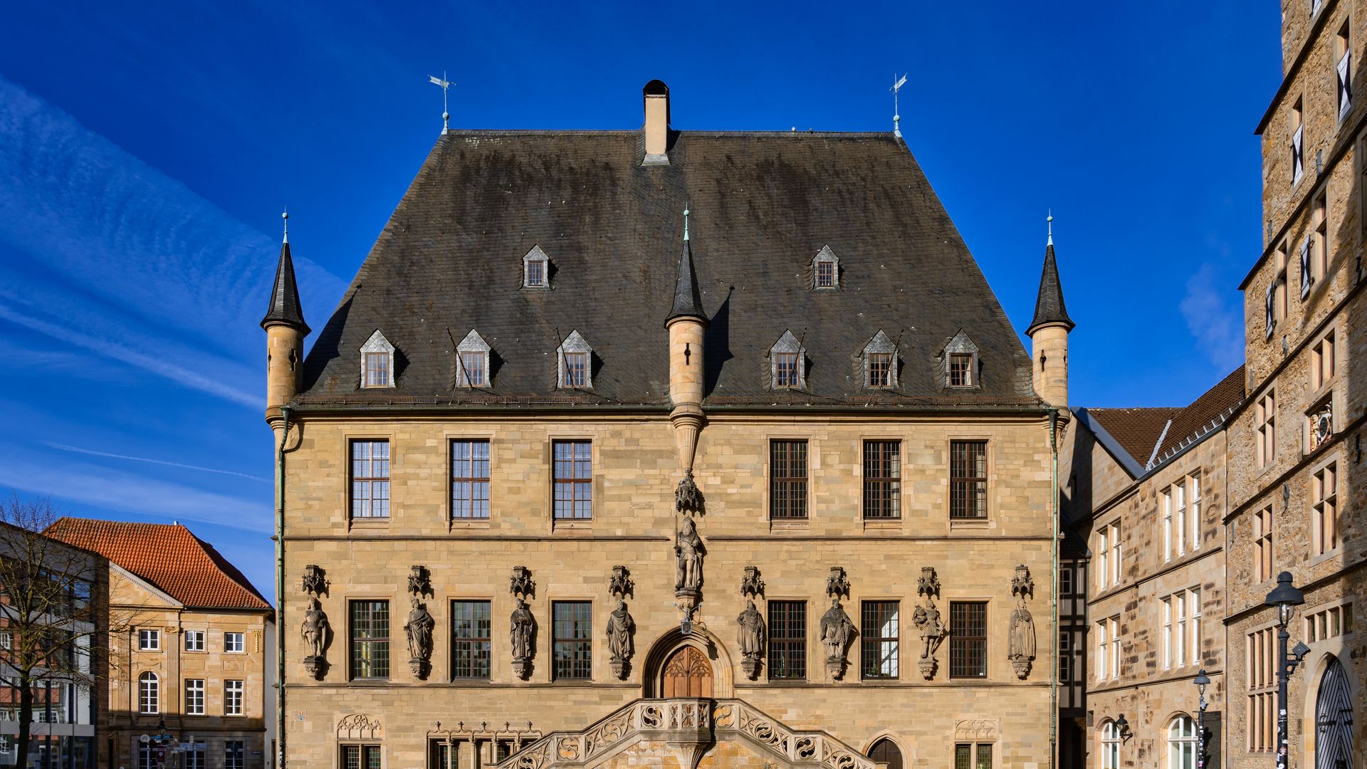 Frontalblick auf das Rathaus Osnabrück