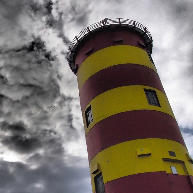 Vuurtoren Pilsum bewolkt, © Pixabay