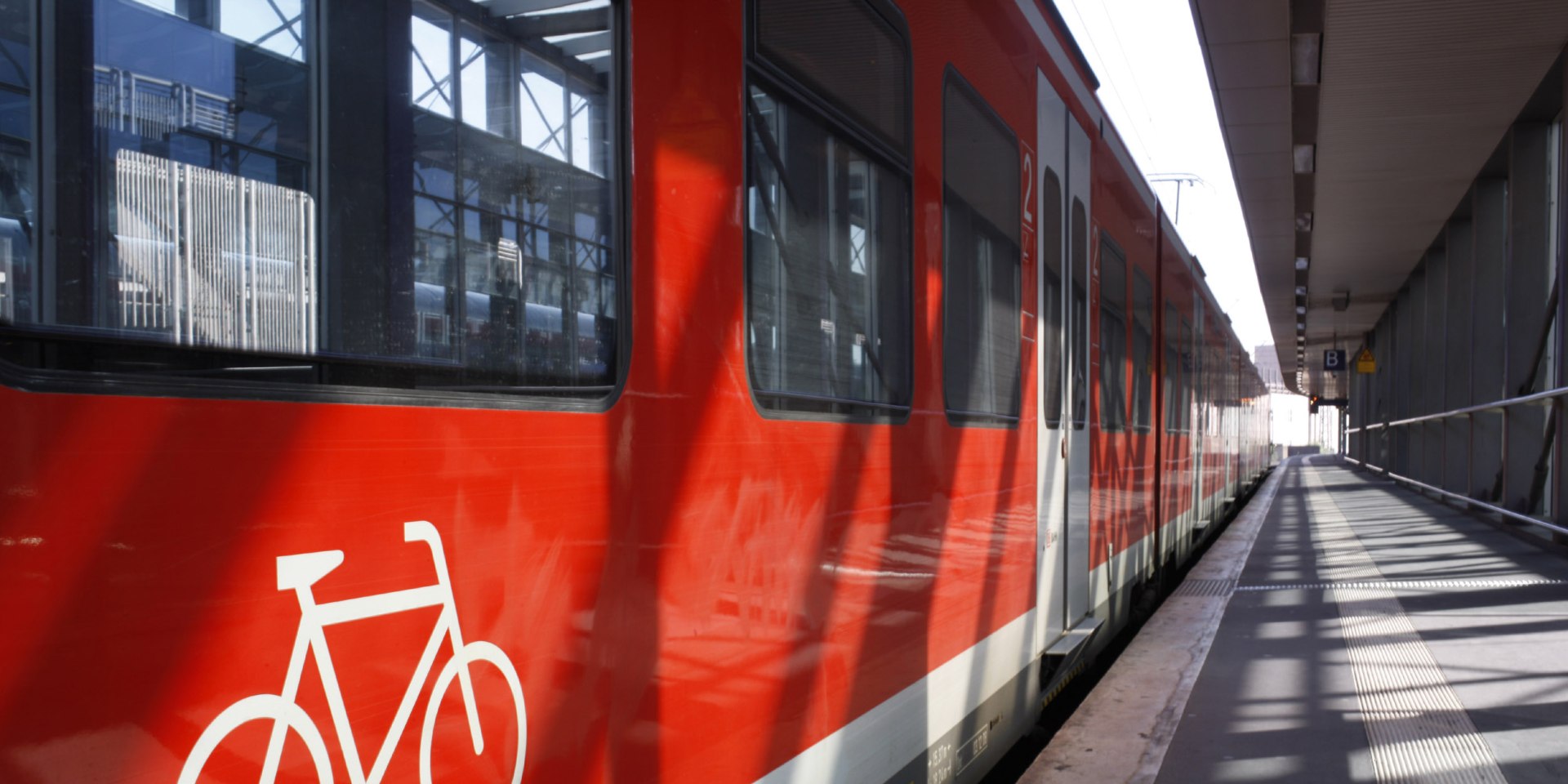 Regionale trein in het station, © TMN / Peter Hamel