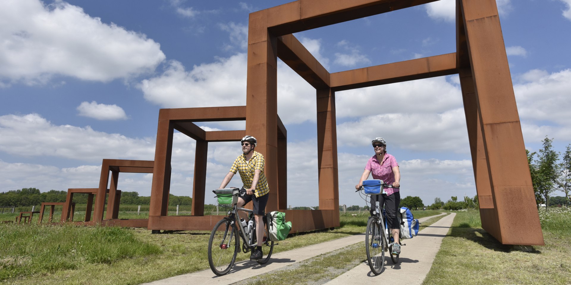 Fietsers op de Hunte-Radweg, © TMN / Thorsten Brönner