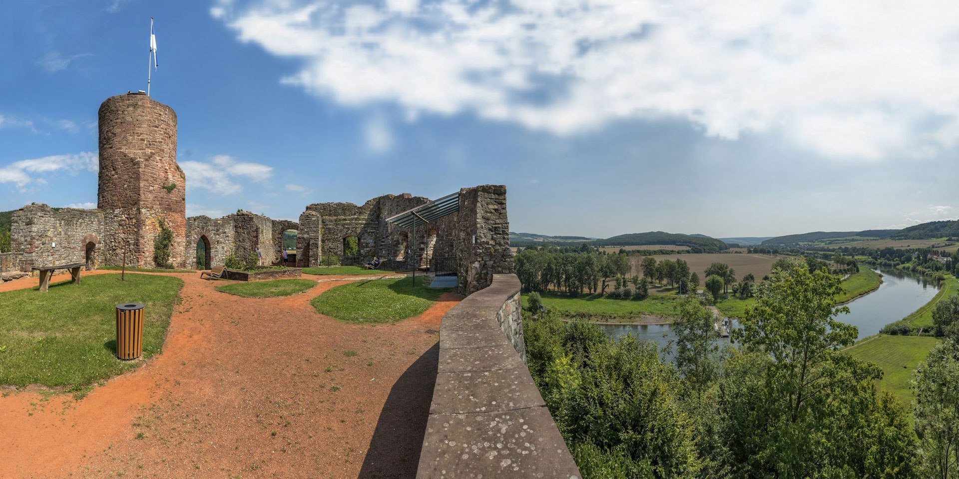 Burcht Polle, © Fotolia / Blickfang