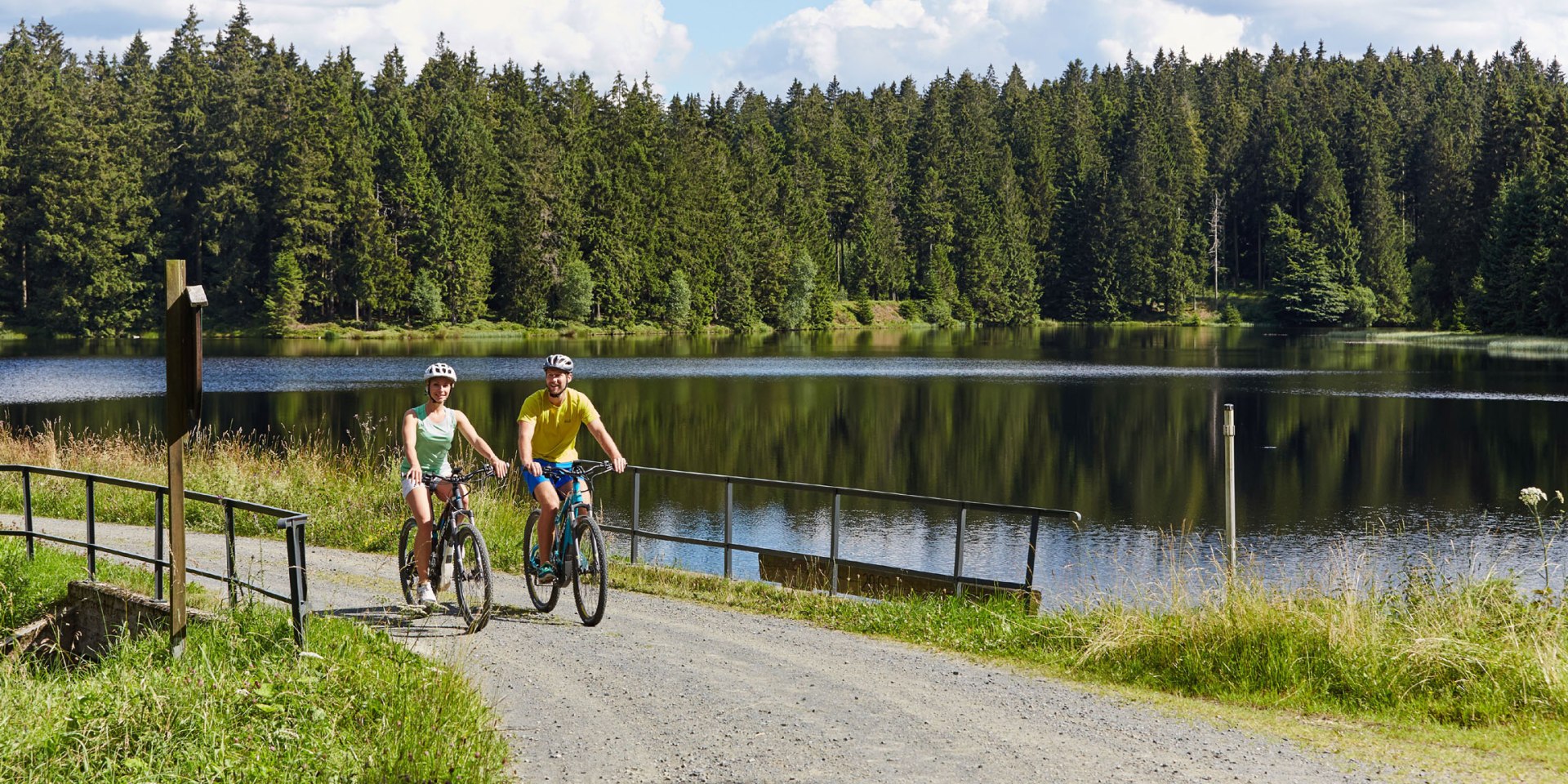 Mountainbikers bij de Fortuner-vijver, © Harzer Tourismusverband / Marcus Gloger