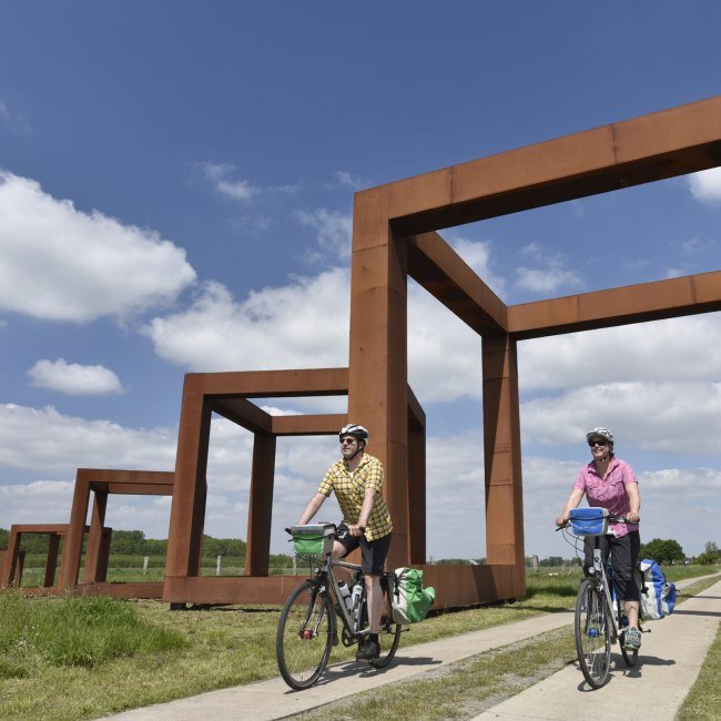 Fietsers op de Hunte-Radweg, © TMN / Thorsten Brönner