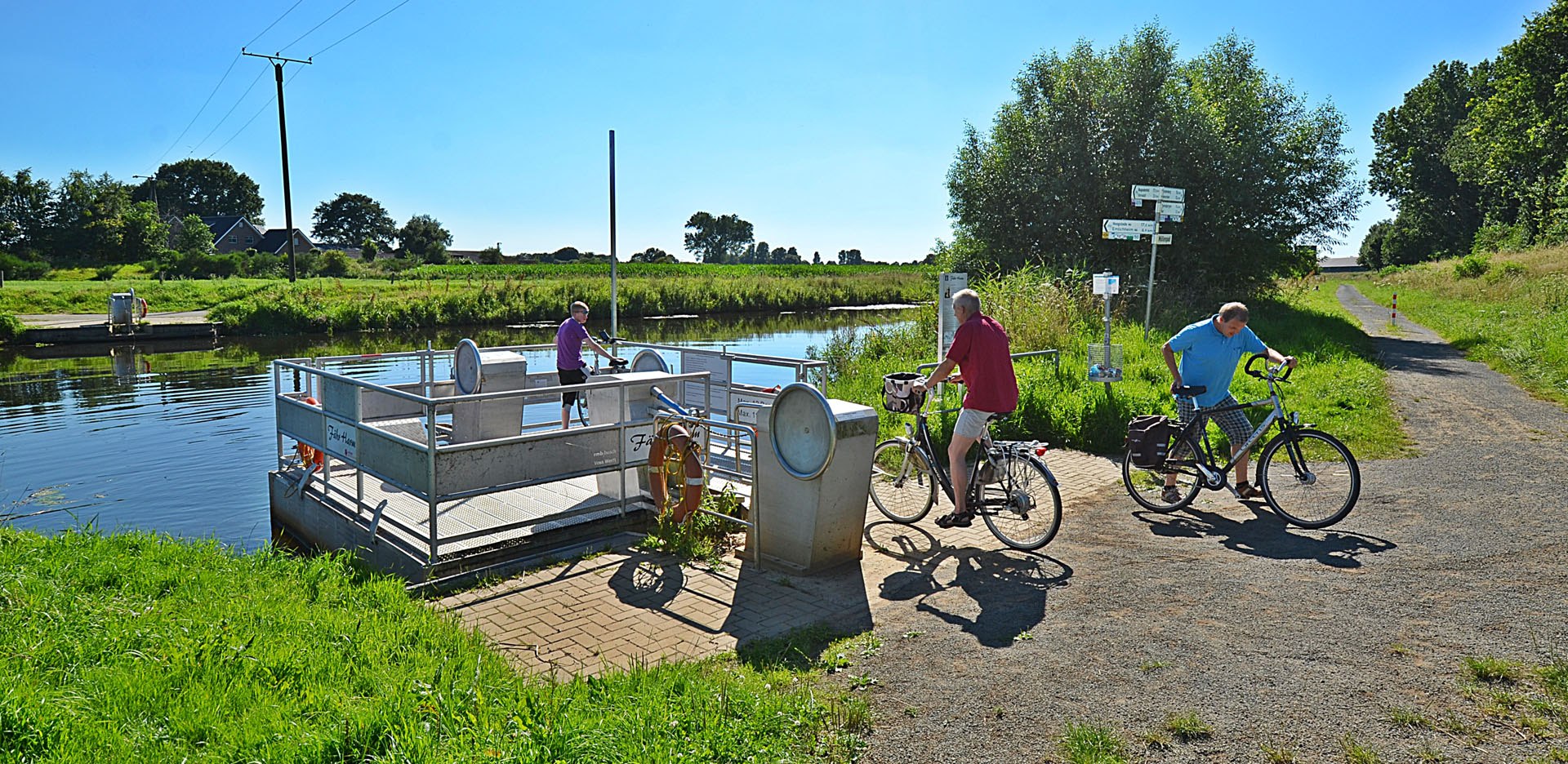 Bediening bij de slingerboot in Emlichheim, © SG Emlichheim/ Dieter Lindschulte