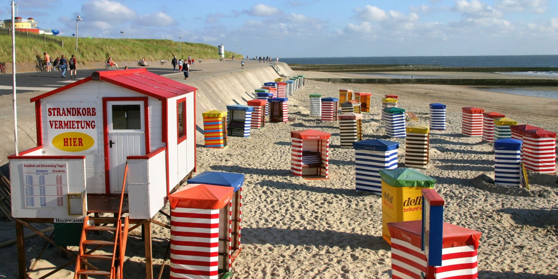 Strandzelte auf Borkum, © Ostfriesland Tourismus GmbH / www.ostfriesland.de