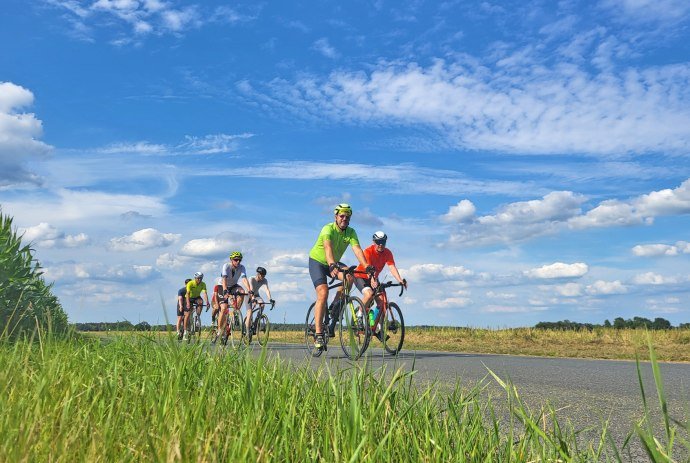 Racefietser rijdt, © Touristikverband LK ROW, Lizenz CC BY SA