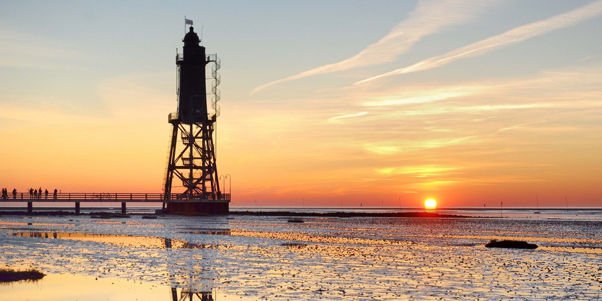 Vuurtoren Obereversand in de schemering, © Cuxland-Tourismus / Bernd Schlüsselburg