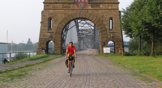 De oude Harburger Elbbrücke alleen voor fietsers, © Touristikverband Landkreis Rotenburg zwischen Heide und Nordsee e.V.
