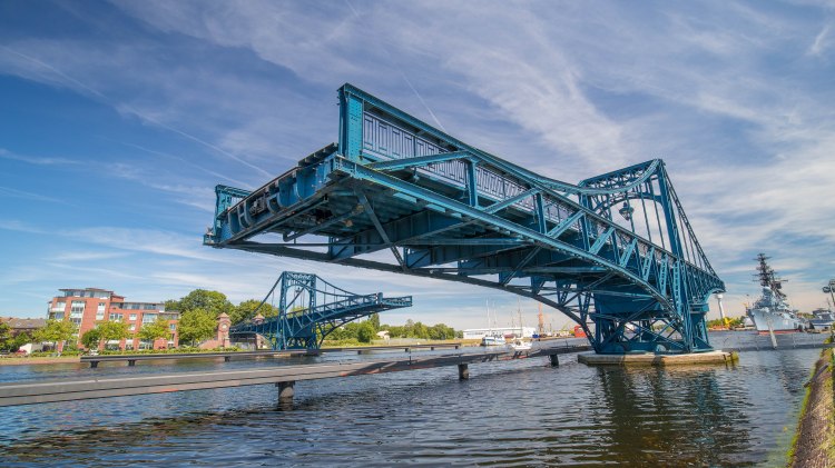 Kaiser-Wilhelm brug, Wilhelmshaven , © Wilhelmshaven Touristik &amp; Freizeit GmbH / Martin Stöver