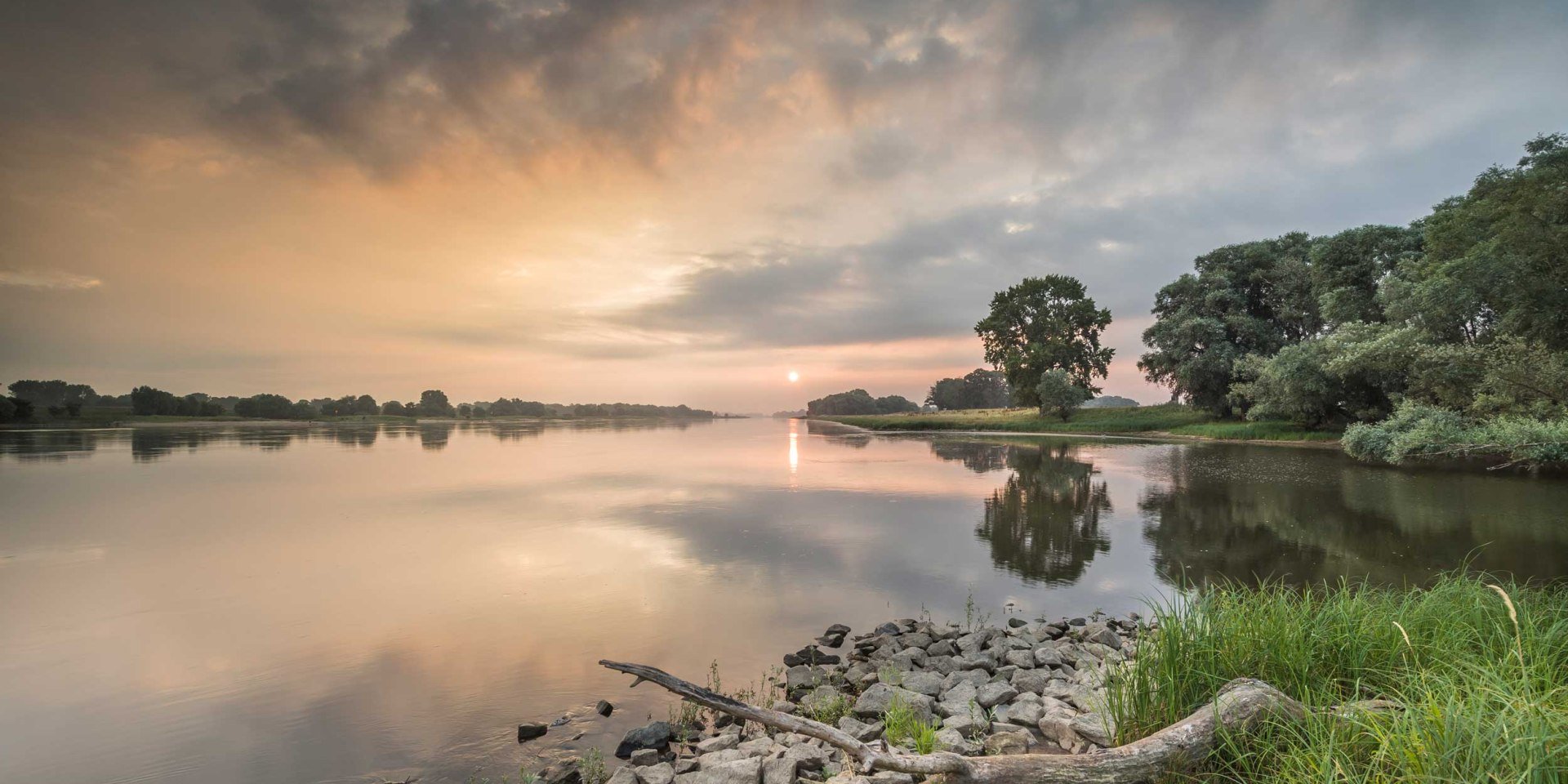 Ochtendstemming Elbe bij Gorleben, © TMN / Dieter Damschen