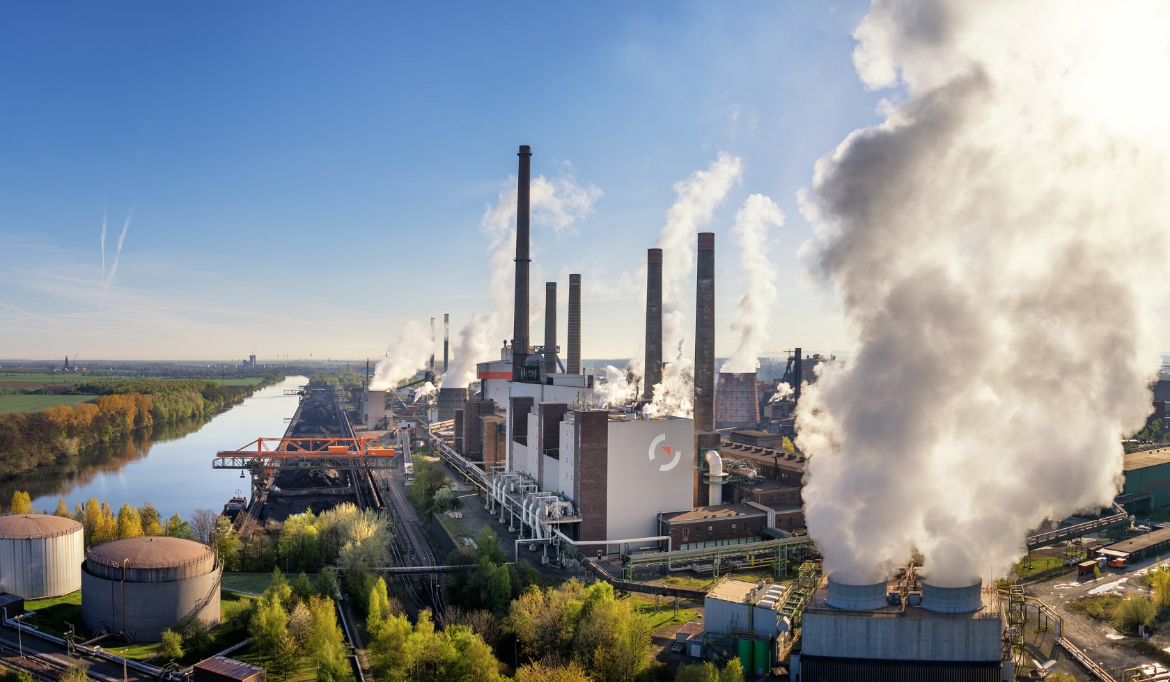 Luchtfoto van het terrein van de staalfabriek Salzgitter AG, © Stadt Salzgitter / Andre Kugellis