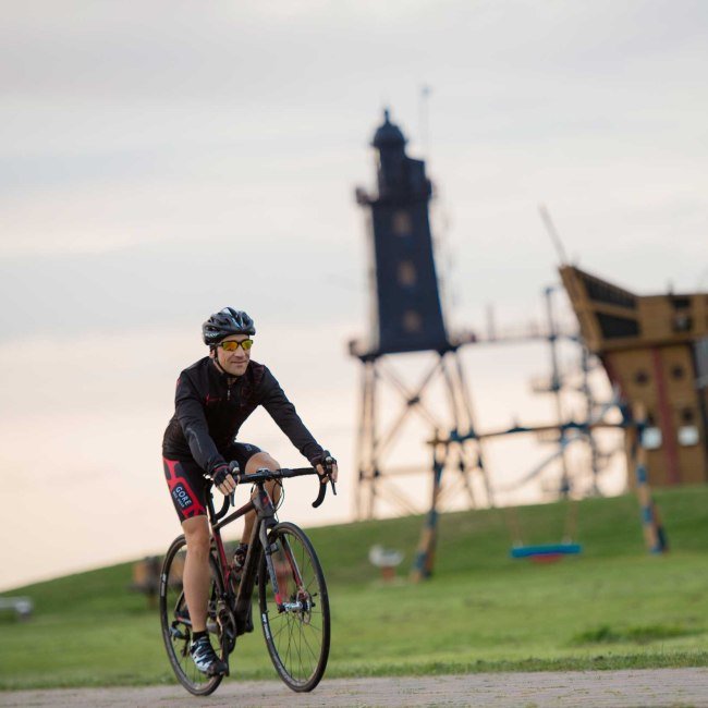 Racefietsers aan de Noordzeekust, © Cuxland-Tourismus