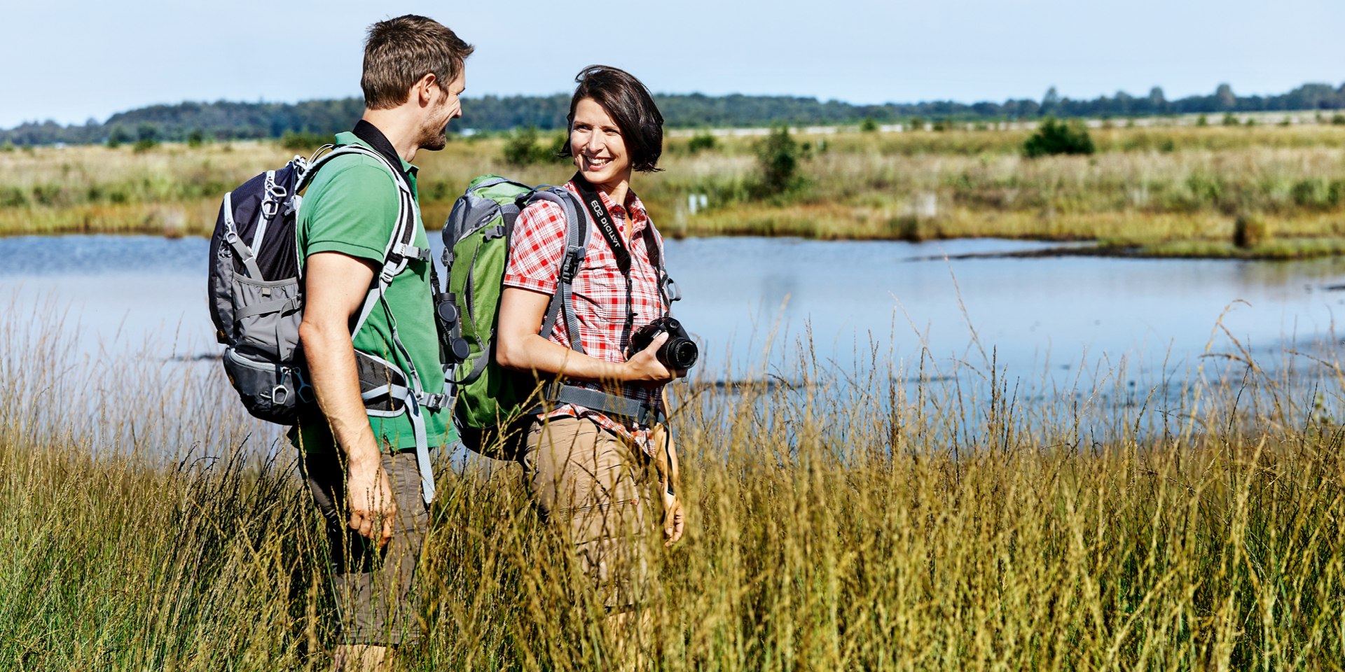 Wandelen met een paar in Emsland, © Naturpark Hümmling