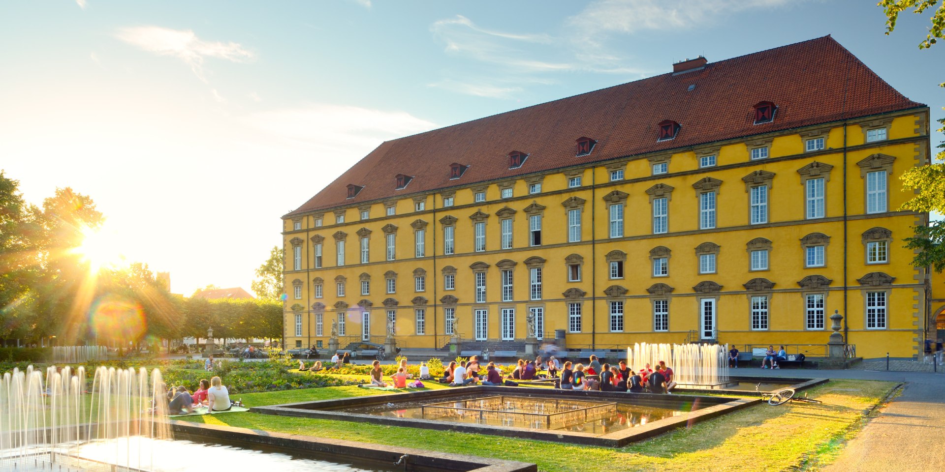 Kasteel Osnabrück met bezoekers, © DZT/Francesco Carovillano