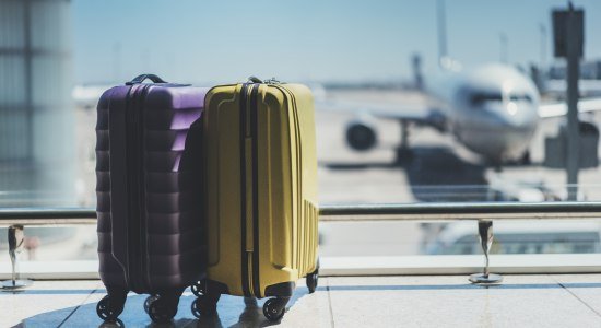 Koffer op de luchthaven, © Fotolia / iana_kolesnikova